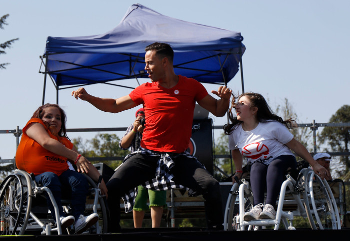 Rodrigo Díaz lanzó fuerte crítica luego que show de ciclodanza no saliera en la Teletón