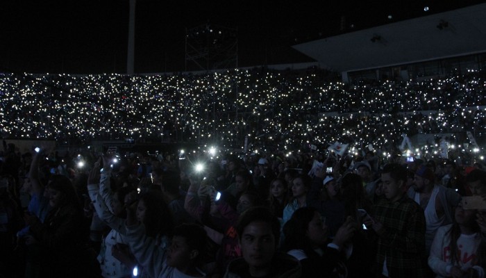 Teletón 2016 superó la meta: Estadio Nacional celebra con multitudinario abrazo