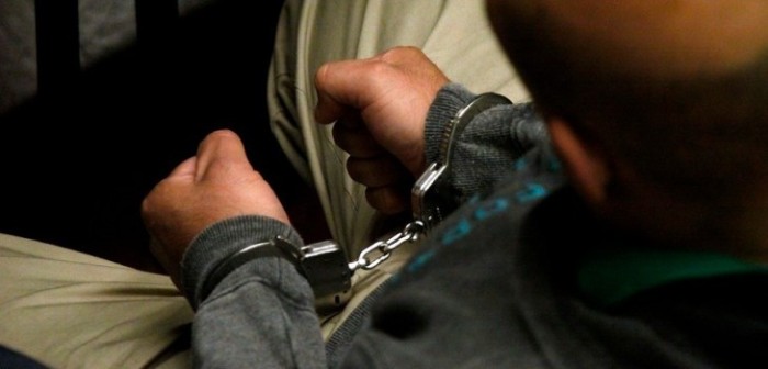 Detienen a falso investigador que extorsionaba a infieles en Santiago