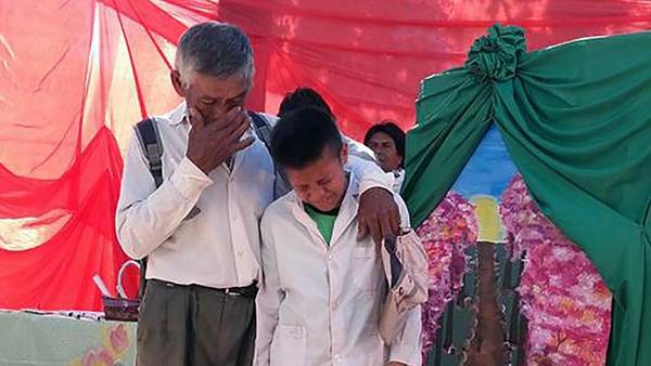 Viral: Efraín, el pequeño que conmovió al mundo con su emoción por terminar la escuela