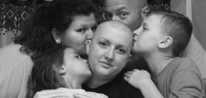 Tierno gesto de un extraño hacia una mujer con cáncer conmovió a las redes sociales