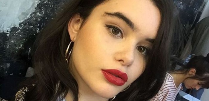 Modelo de 'talla grande' comparte foto de sus estrías para dar un inspirador mensaje