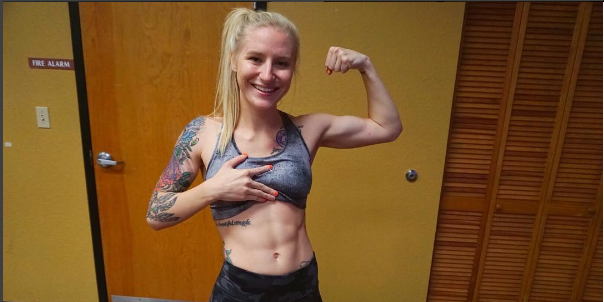 El increíble cambio de una físicoculturista tras ser diagnosticada de cáncer