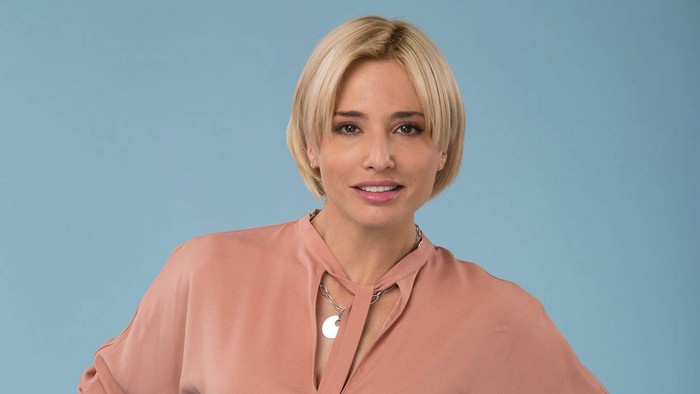 Mane Swett aparece en evento con renovado cambio de look