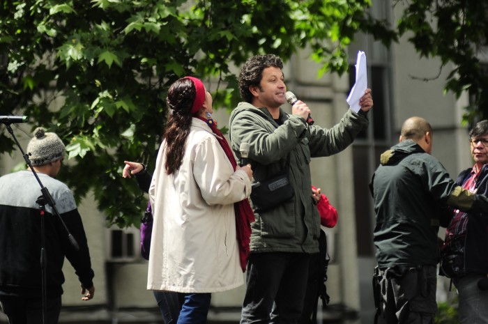 El grito de ayuda de Daniel Alcaíno tras drama familiar: Su primo lleva días desaparecido