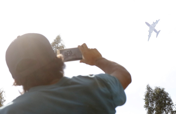 Bomberos comparte increíble registro del paso del Supertanker por Concepción