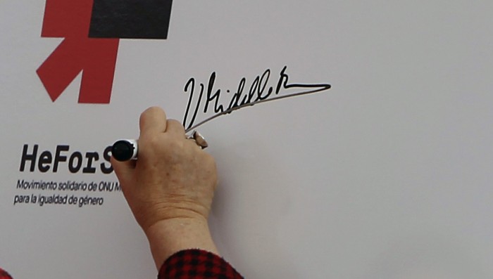 Descubre qué dice tu firma de ti y cómo revela detalles de tu personalidad