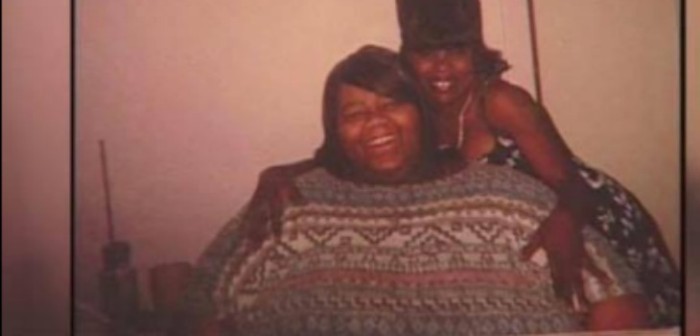 Mujer que logró bajar más de 250 kilos está en busca del amor en Tinder