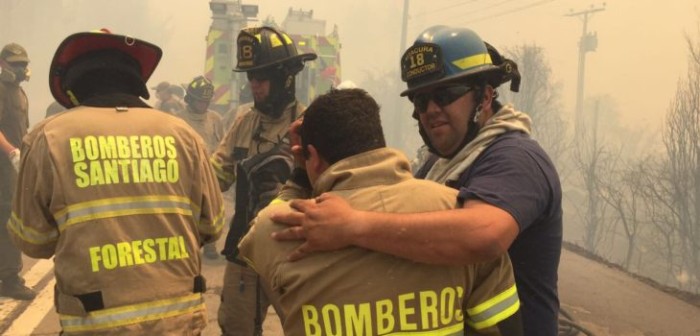 Bombero muere atrapado entre las llamas mientras rescataba a familia en el Maule