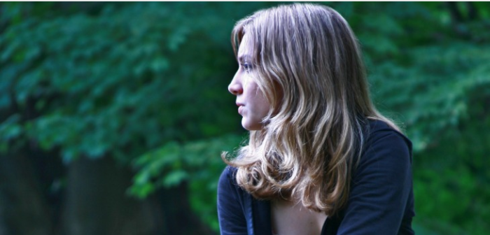 Madre fue troleada por cibernautas tras compartir foto durmiendo con sus hijos