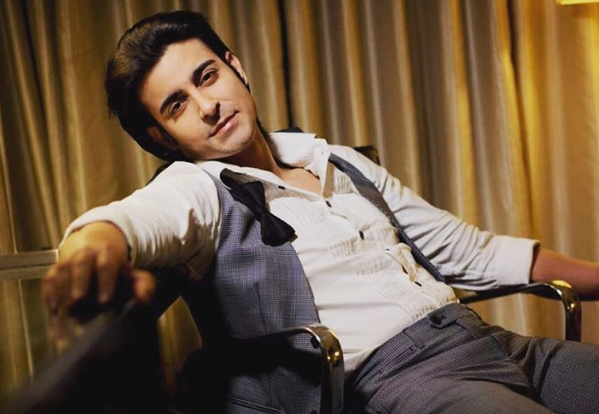 Saras & Kumud: Este es el galán indio que se tomará las tardes de TVN