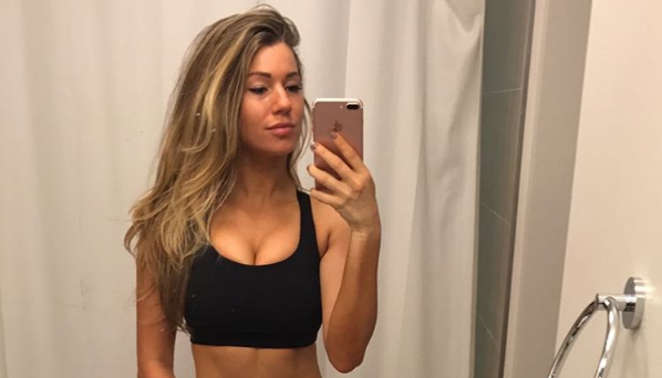 Instructora fitness desmitifica el 'cuerpo perfecto' con honesta foto en Instagram