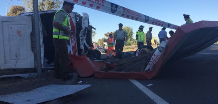 Joven madre y su bebé mueren tras ser atropellados por camión en Ruta 5