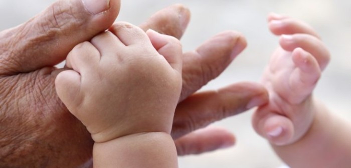 Abuela decepcionada intentó devolver a su nieto recién nacido: aseguró que es 