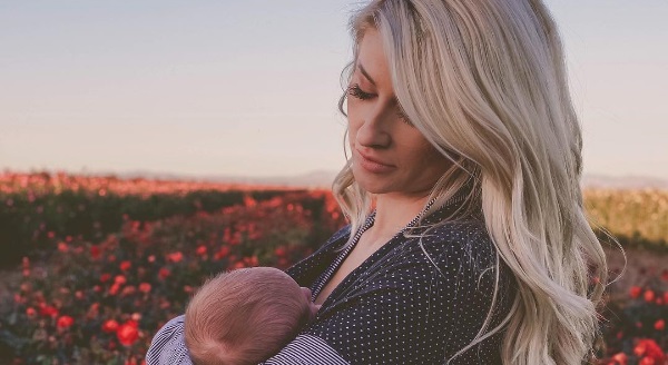 Estrella 'fitness' de Instagram, Alexa Jean Brown compartió honesta foto postparto