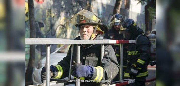 La verdad tras supuesta foto del bombero de 83 años ayudando en incendios forestales