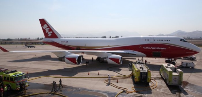 SuperTanker despega con dirección al Maule para ayudar en combate de incendios forestales