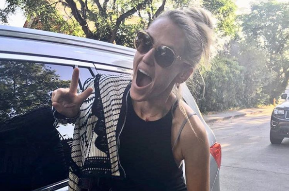 Con divertida foto Virginia Demaria afirma ser 'la hermana perdida' de Leonardo DiCaprio