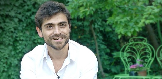 El look que tendrá Etienne Bobenrieth en la teleserie “Perdona nuestros pecados”