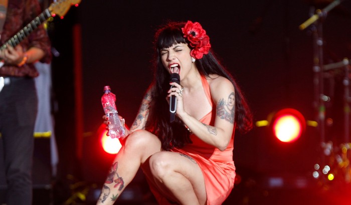 La triste historia que esconde 'Tu falta de querer', el hit de Mon Laferte