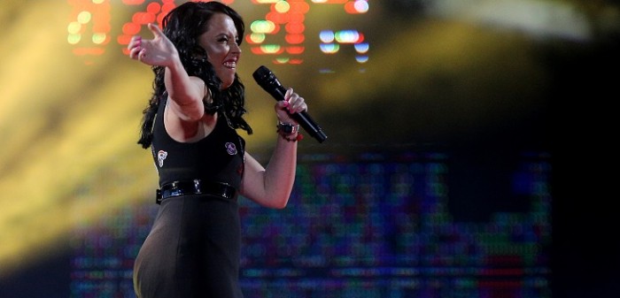 Televidentes acusan a TNT de cortar transmisión de Viña 2017 en rutina de 'Chiqui' Aguayo