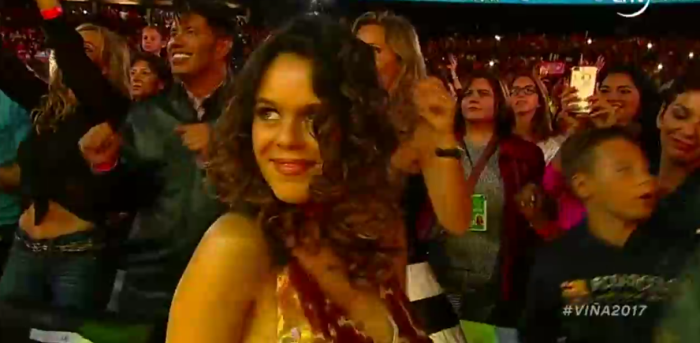 Carola Varleta se lució bailando sensualmente al ritmo de Maluma con su 'guatita al aire'