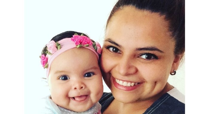 La lucha de una angustiada madre por extender postnatal a un año: recolecta firmas