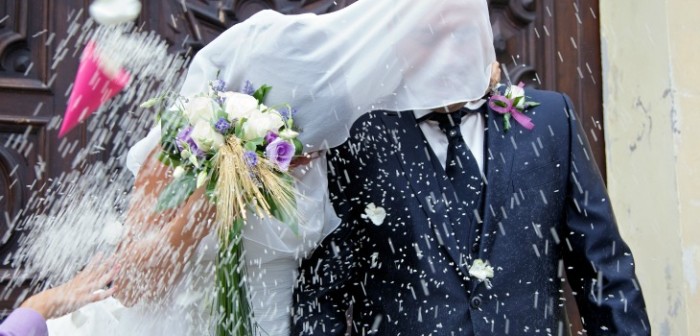 Aplaudido mensaje de mujer que vende su vestido de novia tras separarse de su marido