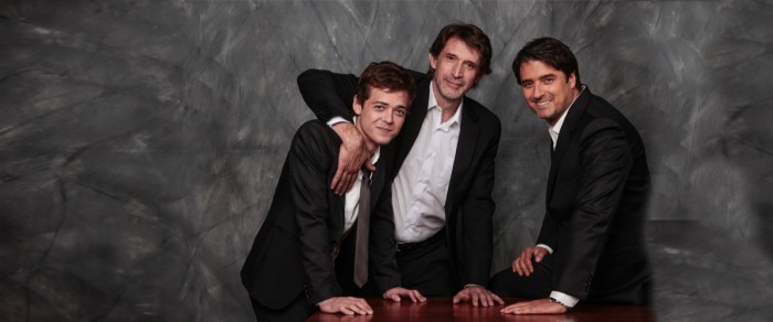 Mega suspende transmisión de Sres. Papis generando la molestia de los televidentes