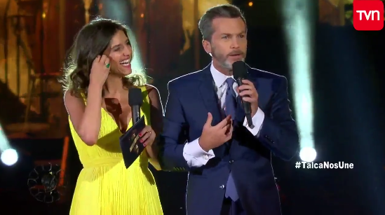 María Luisa Godoy y Cristián Sánchez inauguran Festival de Talca con juguetón beso