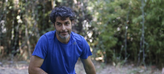 Actor Francisco Pérez-Bannen comparte tiernas postales tras el nacimiento de su hija