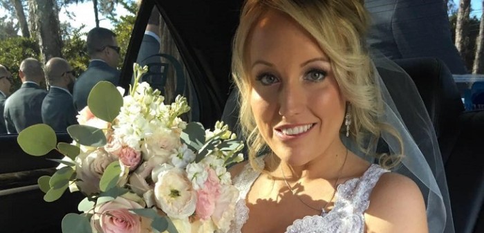 Joven que superó violencia doméstica se casó con paramédico que salvó su vida