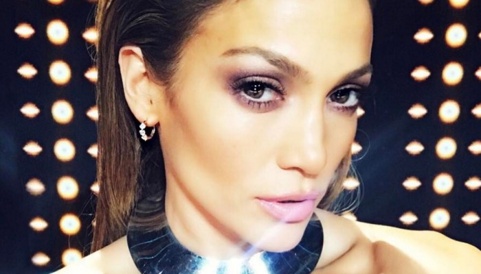 La insólita crítica que el hijo de Jennifer López le hizo sobre su atrevido vestuario