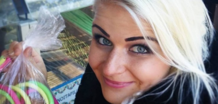 Mujer bajó más de 30 kilos: pasó de ser obesa a anoréxica y más tarde una 'Barbie' fitness