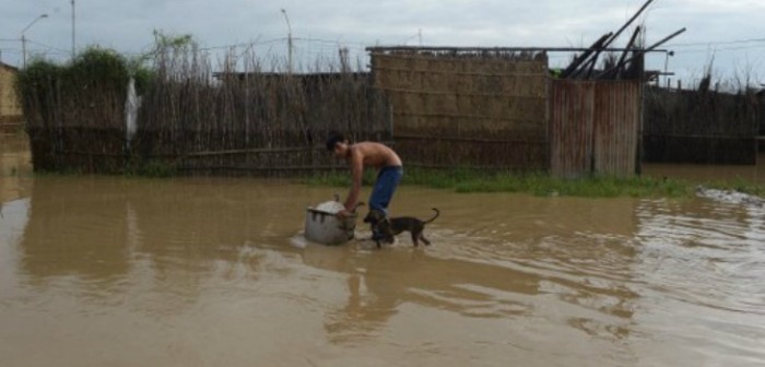 La curiosa historia del Perú: los unicornios existen y salvan gente de las inundaciones