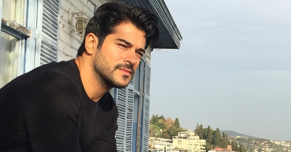 Tradición: reconocido galán turco viajó a Alemania para pedir la mano de su novia