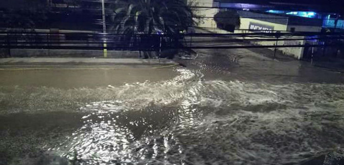 Tormenta eléctrica en Copiapó y Tierra Amarilla genera anegamientos y suspensión de clases