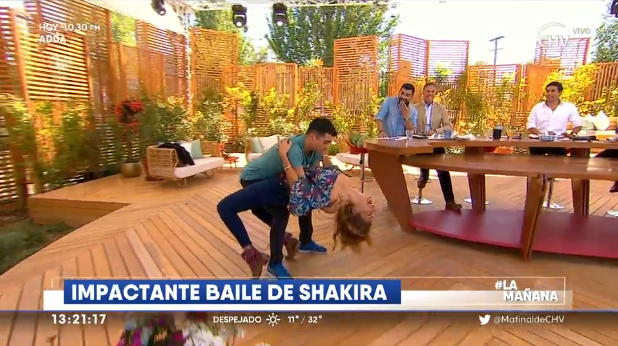 Carola de Moras se luce bailando bachata con camarógrafo de 