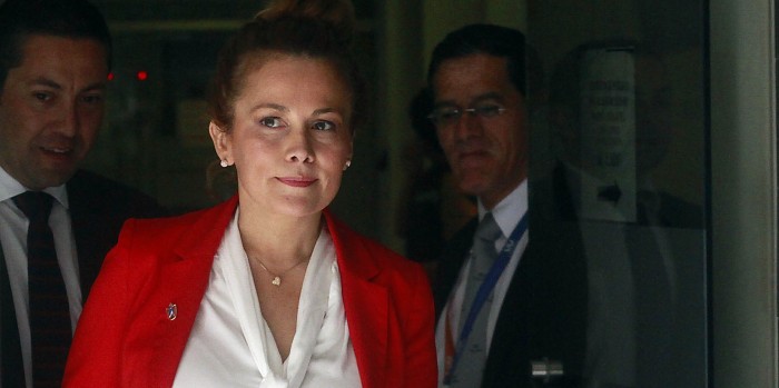 Video muestra el enojo de Cathy Barriga tras ser presentada como expareja de Ronny Dance