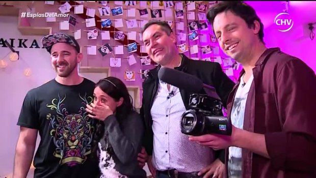 ¿Qué pasó con la chilena y el 'gringo' del primer capítulo de 'Espías del amor'?