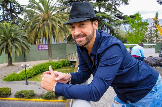 Pablo Ruiz lanza nuevo tema con osado videoclip: aparece cabalgando completamente desnudo