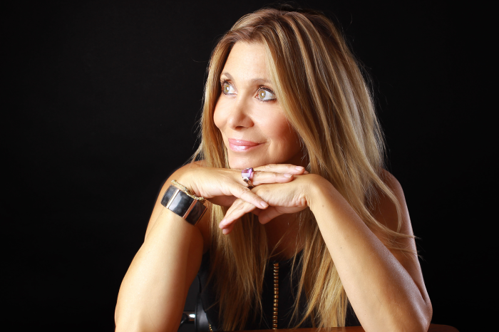 La nueva vida de Anita Córdova, ex periodista de Canal 13: viajó un año y encontró pareja