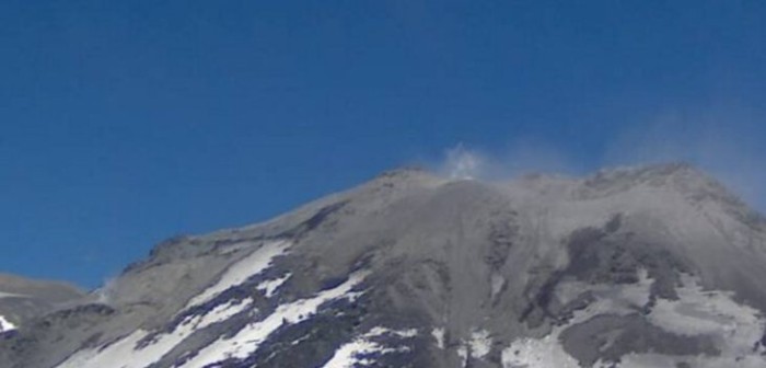 Una excursionista muere y otros dos son rescatados desde volcán Nevados de Chillán