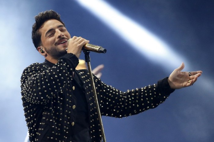 Maluma fue condecorado en Colombia en medio de dura polémica por su música