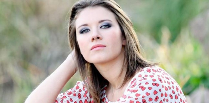 Carla Jara estrena sutil cambio de look con pelo corto: se llenó de piropos