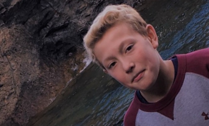 Niño de 11 años se suicidó luego de cruel broma de su novia en redes sociales