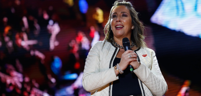 Jennifer Warner sufre accidente en su campaña de Reina Guachaca ¿Seguirá en carrera?