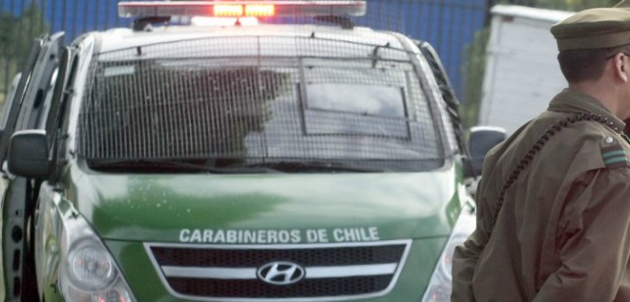 Joven salva con vida tras ser baleado en asalto en Pudahuel: su celular detuvo el disparo