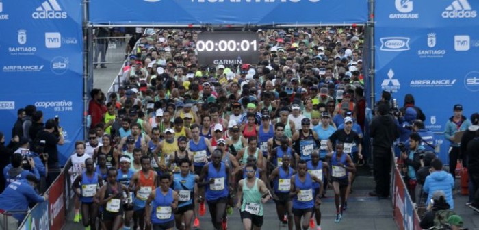Más de 30 mil personas participan en la Maratón de Santiago 2017
