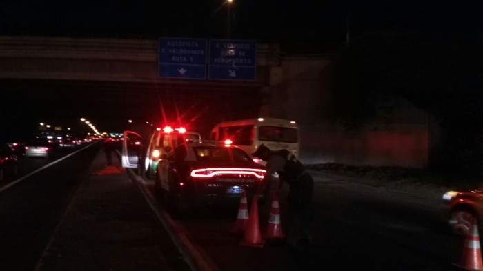 Gran congestión en autopista del Sol por pasajero de bus que falleció tras sufrir infarto
